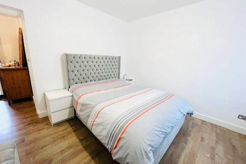 2 bedroom flat for sale, Chart Street, Hoxton, London, N1