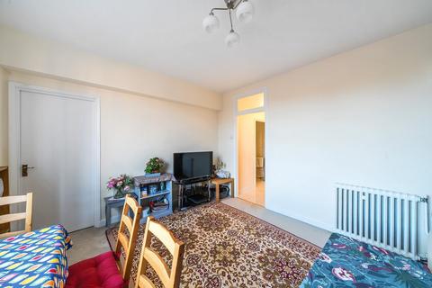 1 bedroom flat to rent, Hamlet Gardens, London, W6