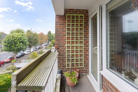 2 bedroom flat for sale, Palmeira Avenue, Hove, BN3