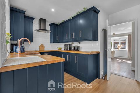 3 bedroom semi-detached house for sale, Doncaster, South Yorkshire DN5