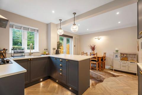 undefined, Washington Terrace, Middle Barton, OX7