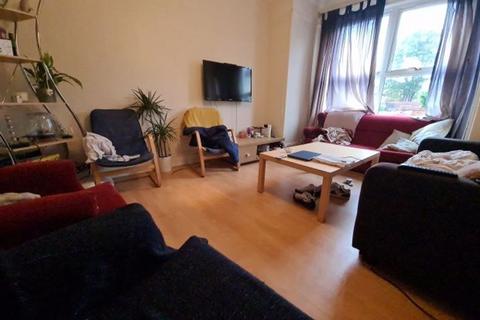 4 bedroom house to rent, Richmond Avenue, Leeds LS6