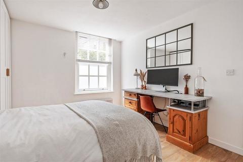 3 bedroom flat for sale, Boundary Street, London E2