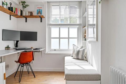 3 bedroom flat for sale, Boundary Street, London E2