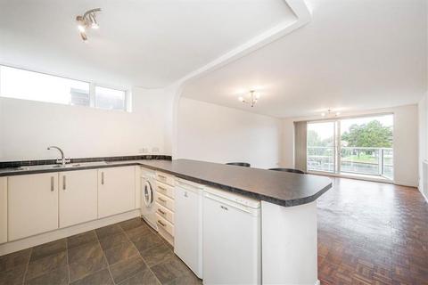undefined, Riverside Road, Staines-Upon-Thames TW18