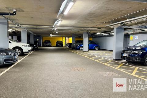 Dowding Drive, London, SE9