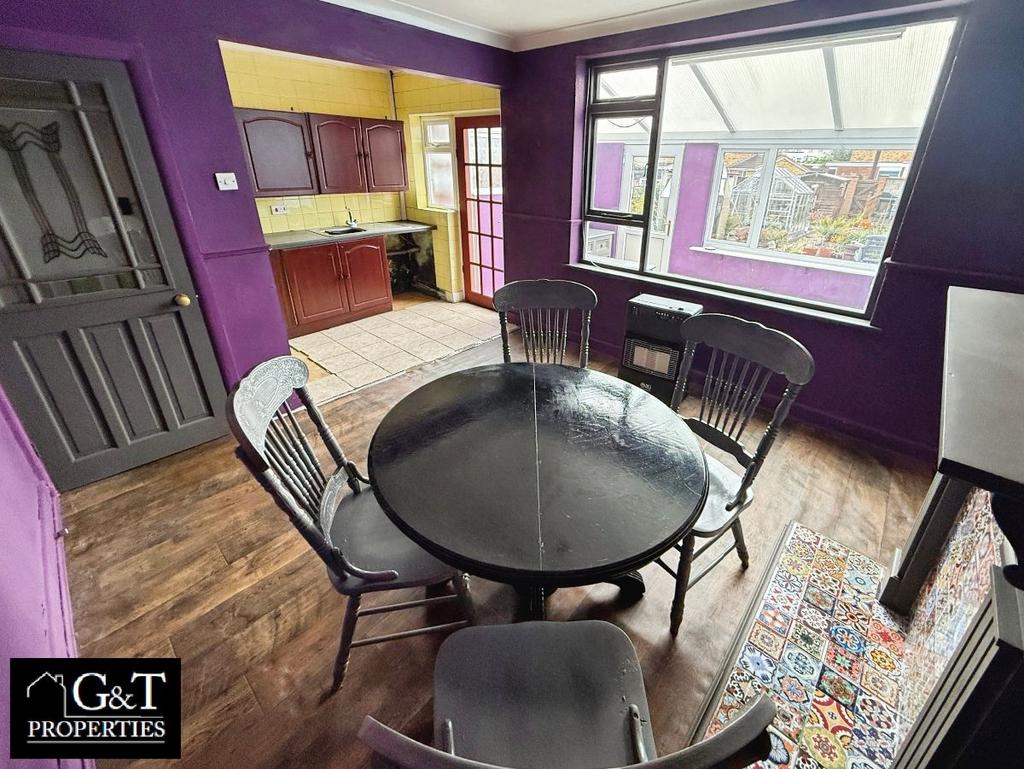 Dining room/kitchen