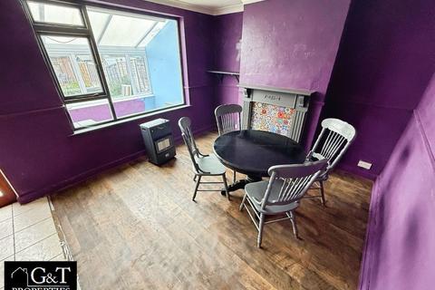 3 bedroom terraced house for sale, Quarry Road, Dudley