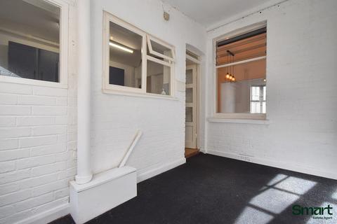 61 Okehampton Road, Exeter, EX4 1EP