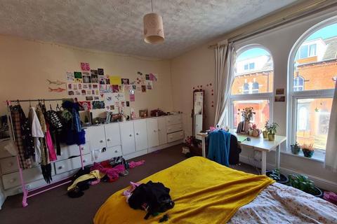 4 bedroom house to rent, Norwood Road, Leeds LS6