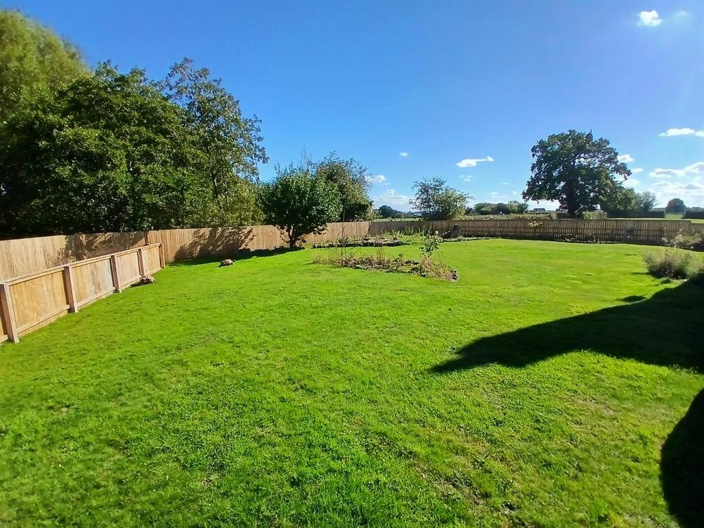 Garden1.JPG