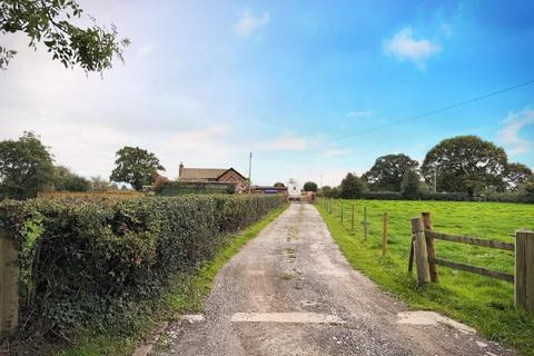 undefined, Hetherson Green, Malpas
