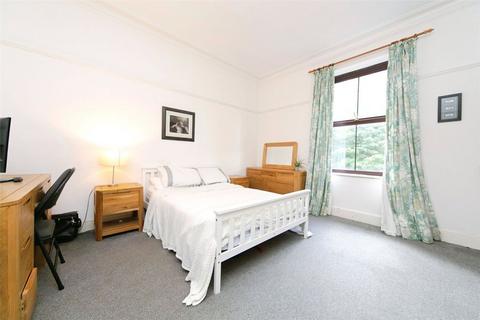 6 Devonshire Road, Prenton, CH43 4UL