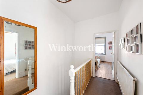 2 bedroom maisonette for sale, Lyndhurst Road, London, N22