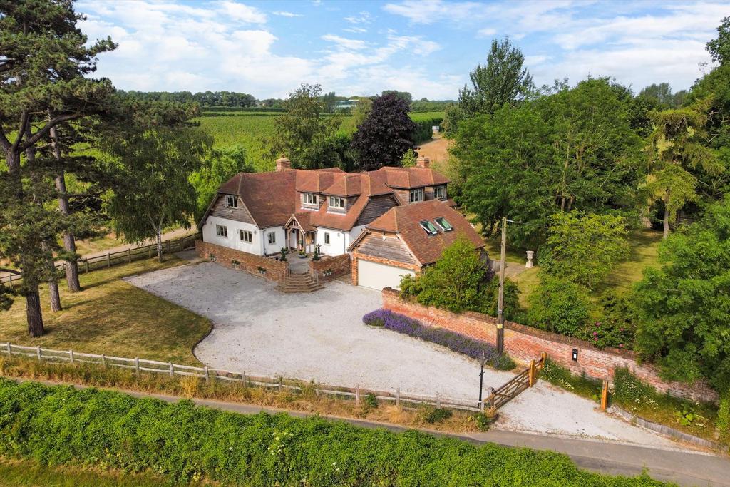 Lavenders Road, West Malling, Kent, ME19 5 bed detached house - £1,595,000