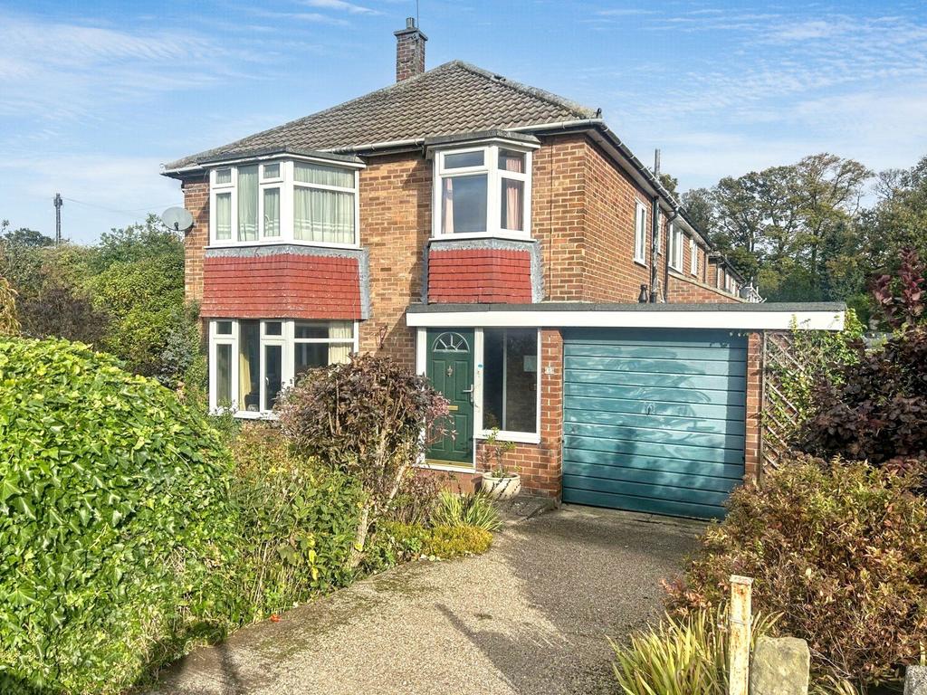Forest Hall Road, Forest hall... 3 bed semi-detached house - £260,000