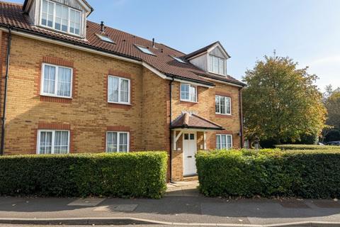 Flat 2, The Maple Aspen Vale, Whyteleafe, CR3 0XG