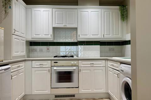 Flat 2, The Maple Aspen Vale, Whyteleafe, CR3 0XG