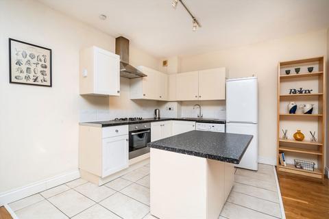 3 bedroom flat for sale, Ramsay Road, London W3