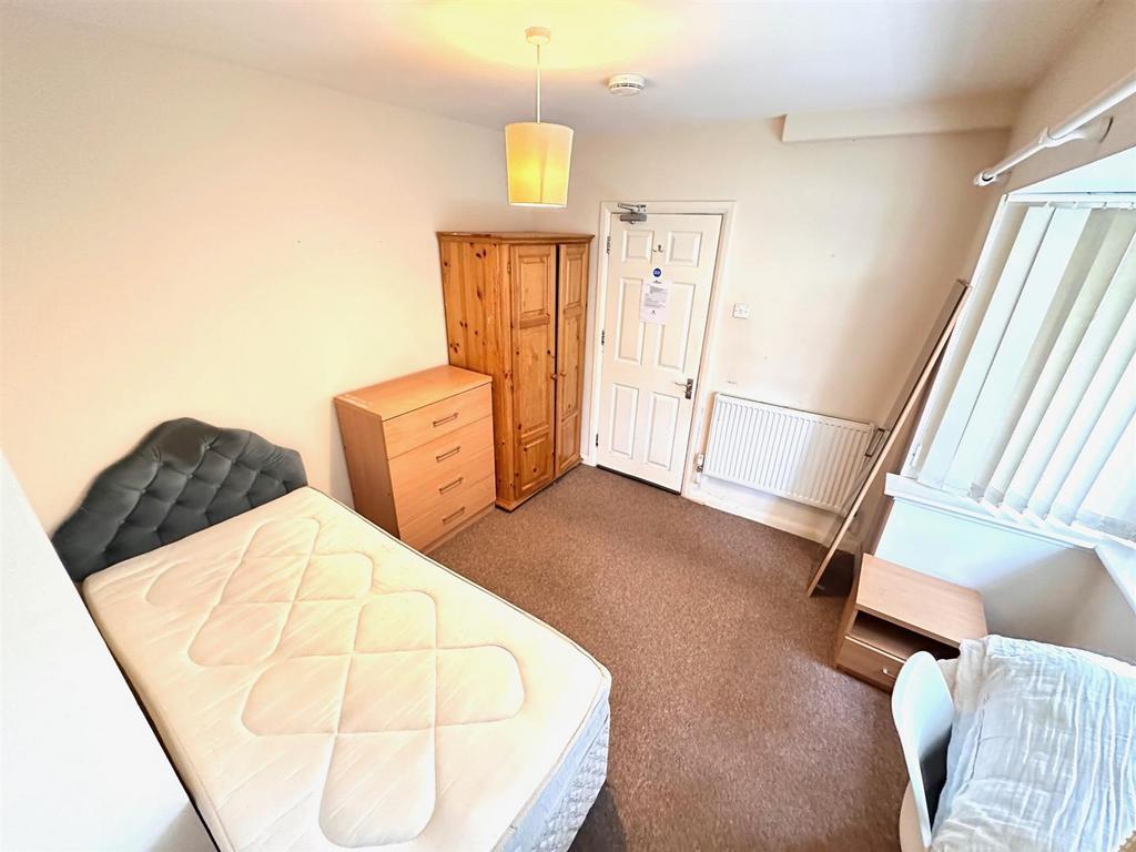 Bedroom.jpg