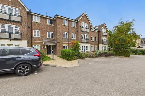 2 bedroom apartment for sale, Pemberton Court, EN1
