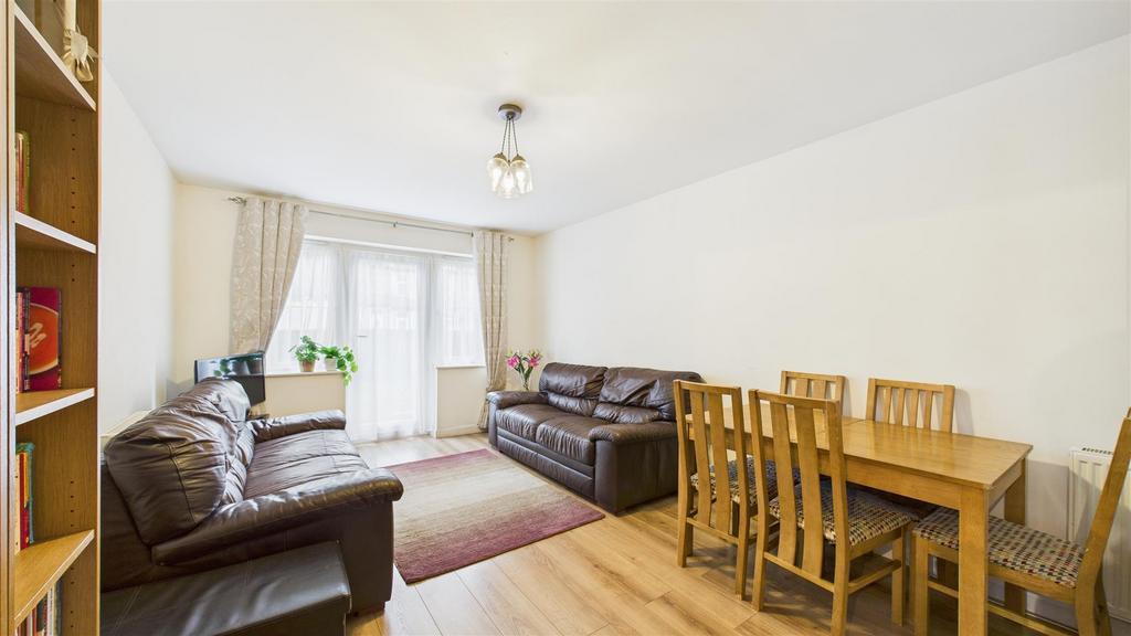 CAM04248 G0-PR0104-STILL001.jpg