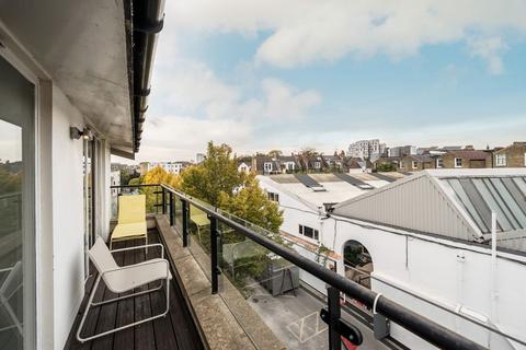 2 bedroom flat for sale, Old Station Way, London SW4