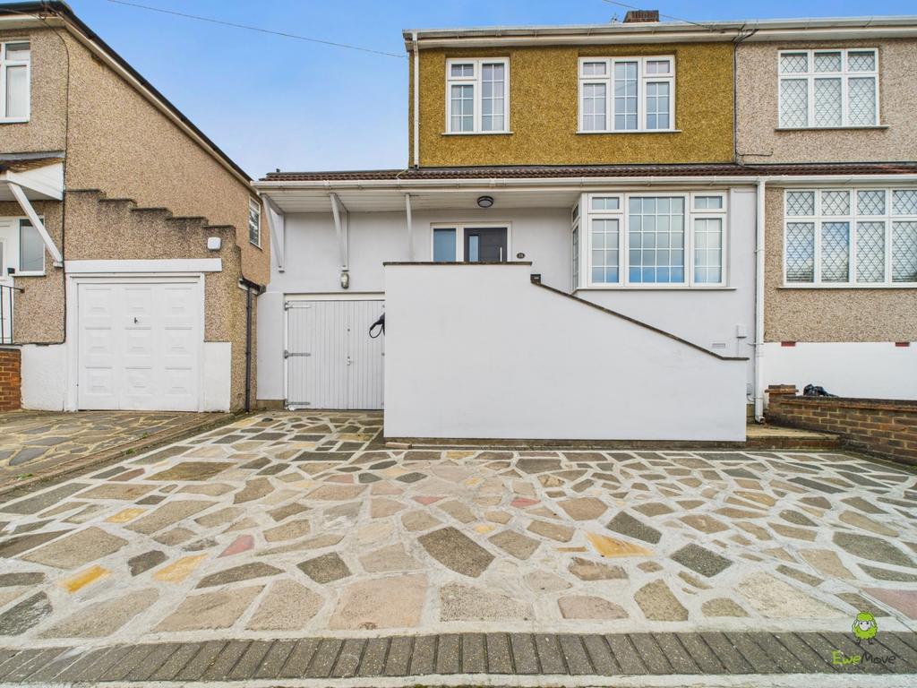 Presented by Kevin at Ewe Move Bexleyheath and Dart