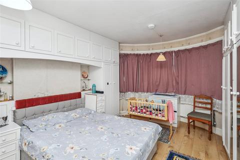 5 bedroom semi-detached house for sale, Courtfield Avenue, Harrow