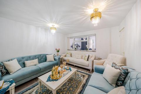2 bedroom end of terrace house for sale, Robb Road, Stanmore HA7
