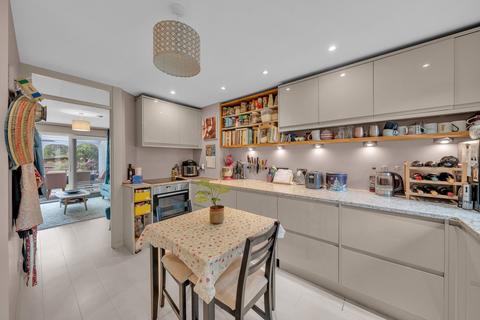 5 Tack Mews, London, SE4 1XS