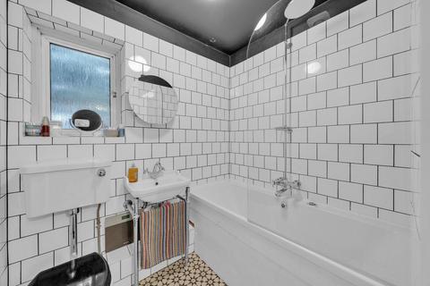 5 Tack Mews, London, SE4 1XS