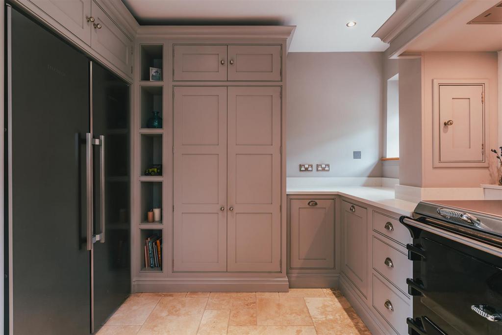 Kitchen (South Barn)