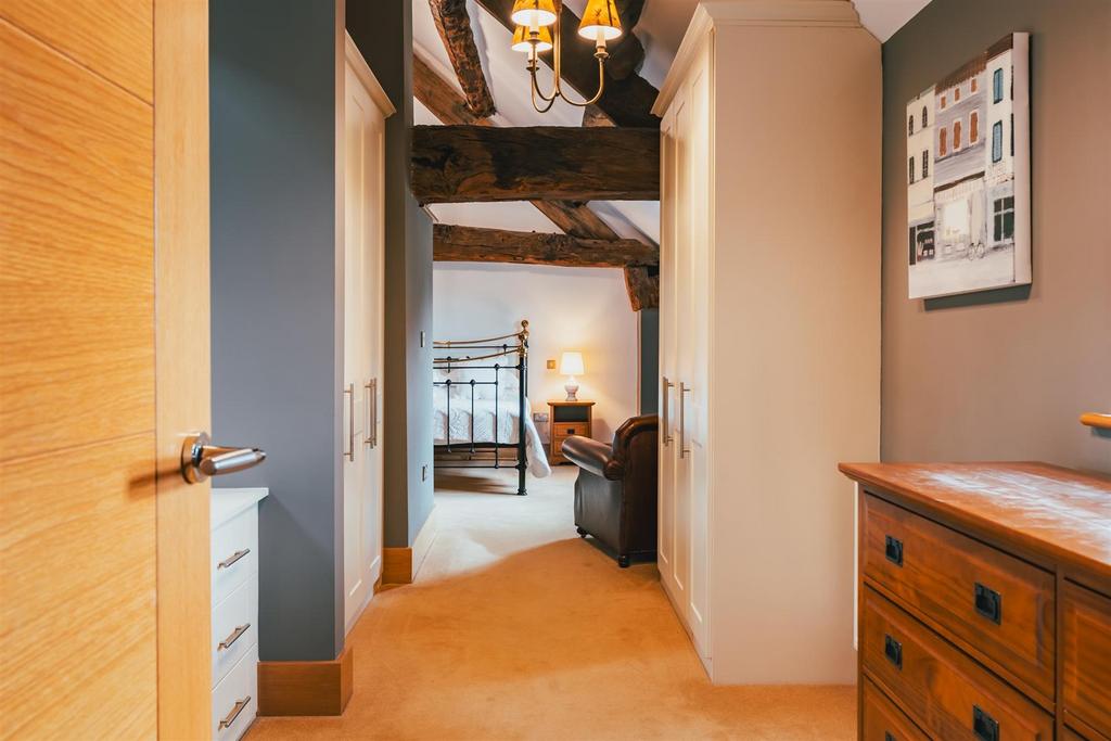 Master Dressing Room (South Barn)