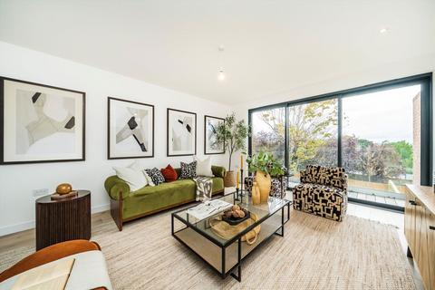 39 Cottenham Park Road, London, SW20 0SB