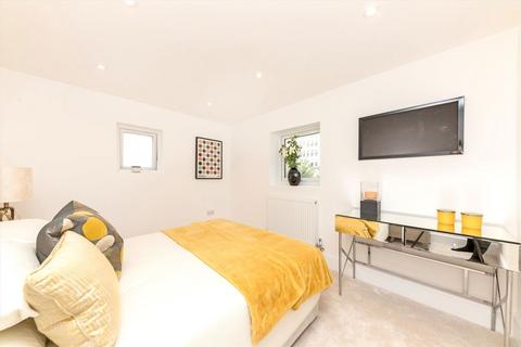 undefined, Hetley Road, London W12