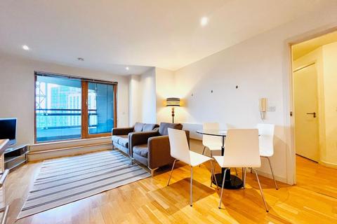 2 bedroom flat to rent, The Gateway North, Leeds