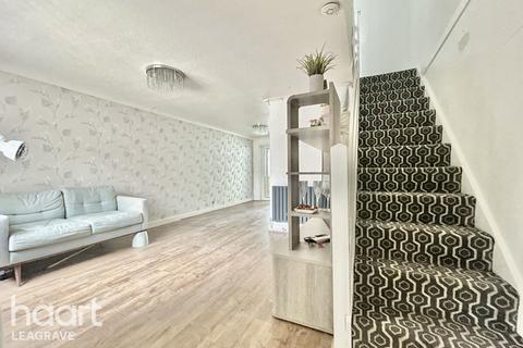 undefined, Fensome Drive, DUNSTABLE