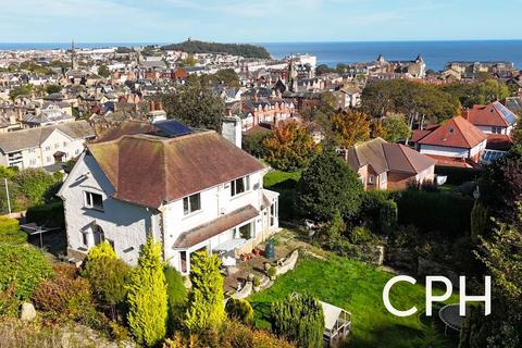 3 bedroom detached house for sale, Queen Margarets Road, Scarborough, YO11
