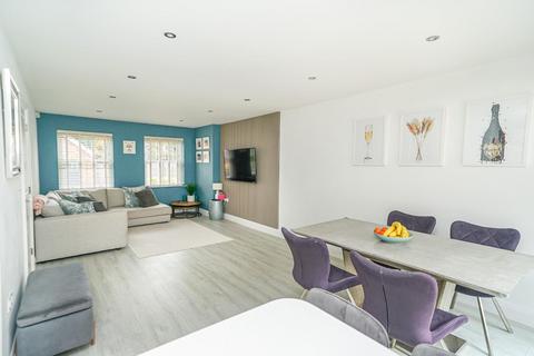 4 Brookfields, Stoke Hammond, Milton Keynes, MK17 9FR