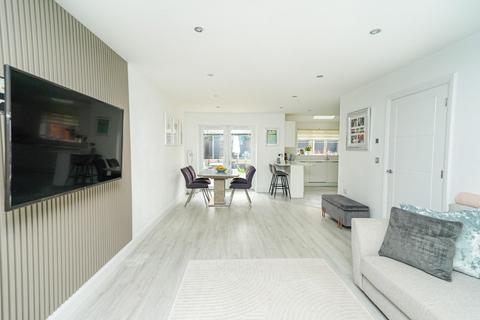 4 Brookfields, Stoke Hammond, Milton Keynes, MK17 9FR