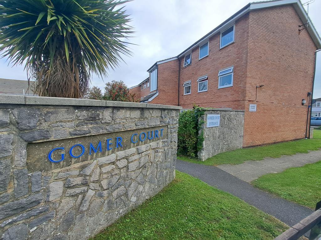 Gomer Court