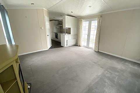 3 bedroom mobile home for sale, Heron Cottage, Frostley Gate