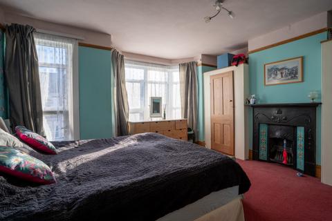 undefined, Kent Road, Gravesend, Gravesend, Kent, DA11