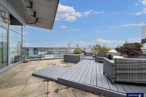 2 bedroom apartment for sale, Imperial Point, The Quays, Salford, Lancashire, M50