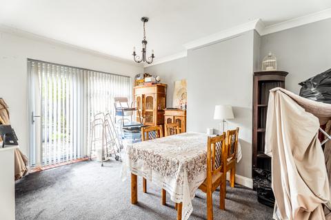 3 bedroom semi-detached house for sale, Wynchlands Crescent, Hertfordshire AL4