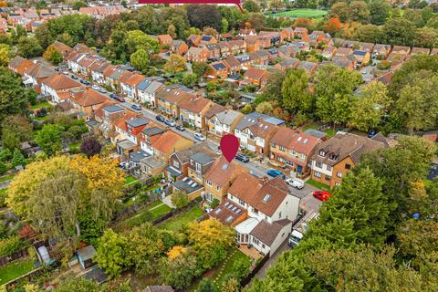 3 bedroom semi-detached house for sale, Wynchlands Crescent, Hertfordshire AL4