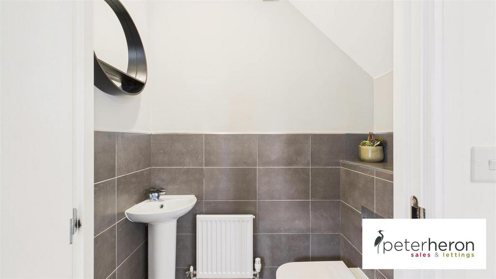 Cloakroom/WC
