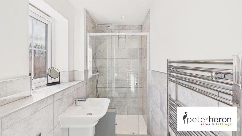 En Suite Shower Room