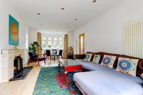 3 bedroom detached house for sale, Amersham Road, Buckinghamshire HP13